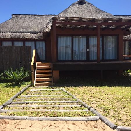 Eclectic Beach Retreat Cabo Nhamua Екстериор снимка