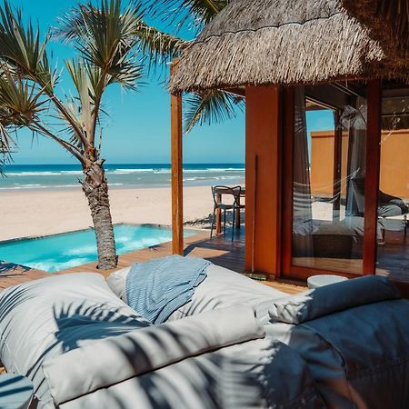 Eclectic Beach Retreat Cabo Nhamua Екстериор снимка