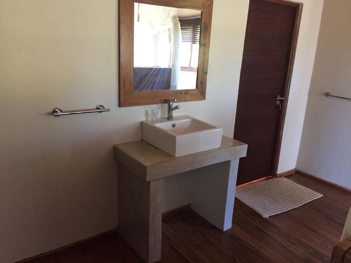 Eclectic Beach Retreat Cabo Nhamua Екстериор снимка