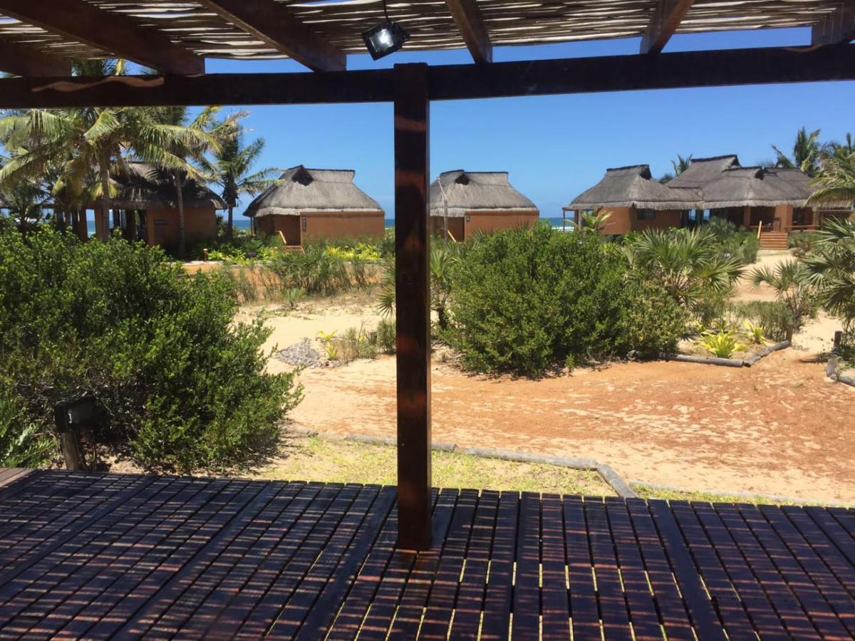 Eclectic Beach Retreat Cabo Nhamua Екстериор снимка