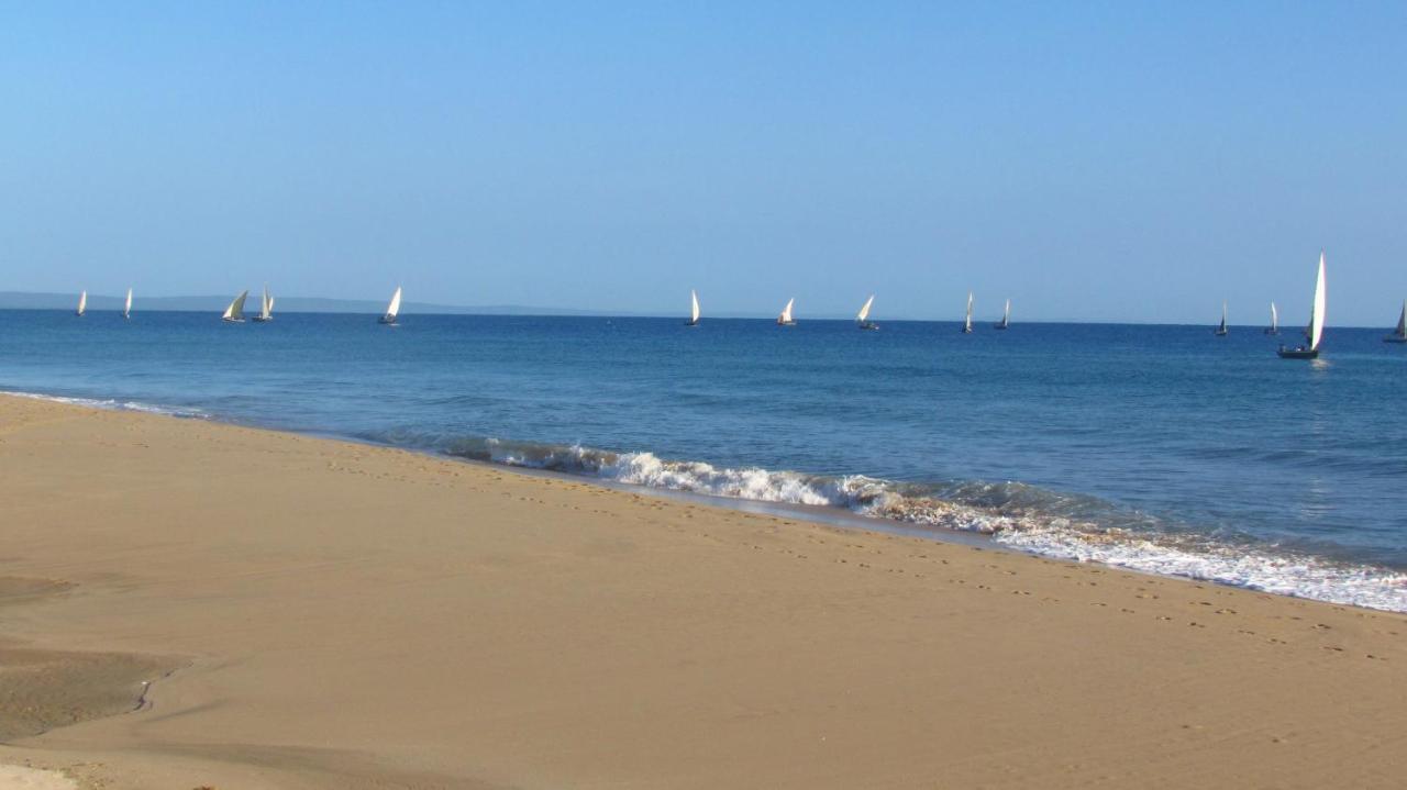 Eclectic Beach Retreat Cabo Nhamua Екстериор снимка